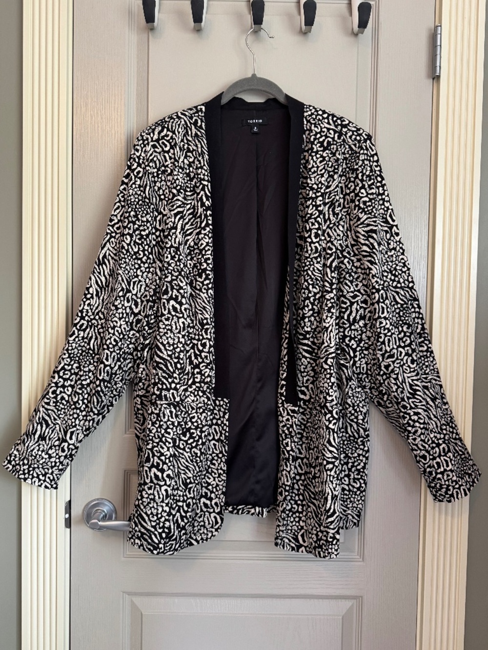 Torrid Black & Print Blazer